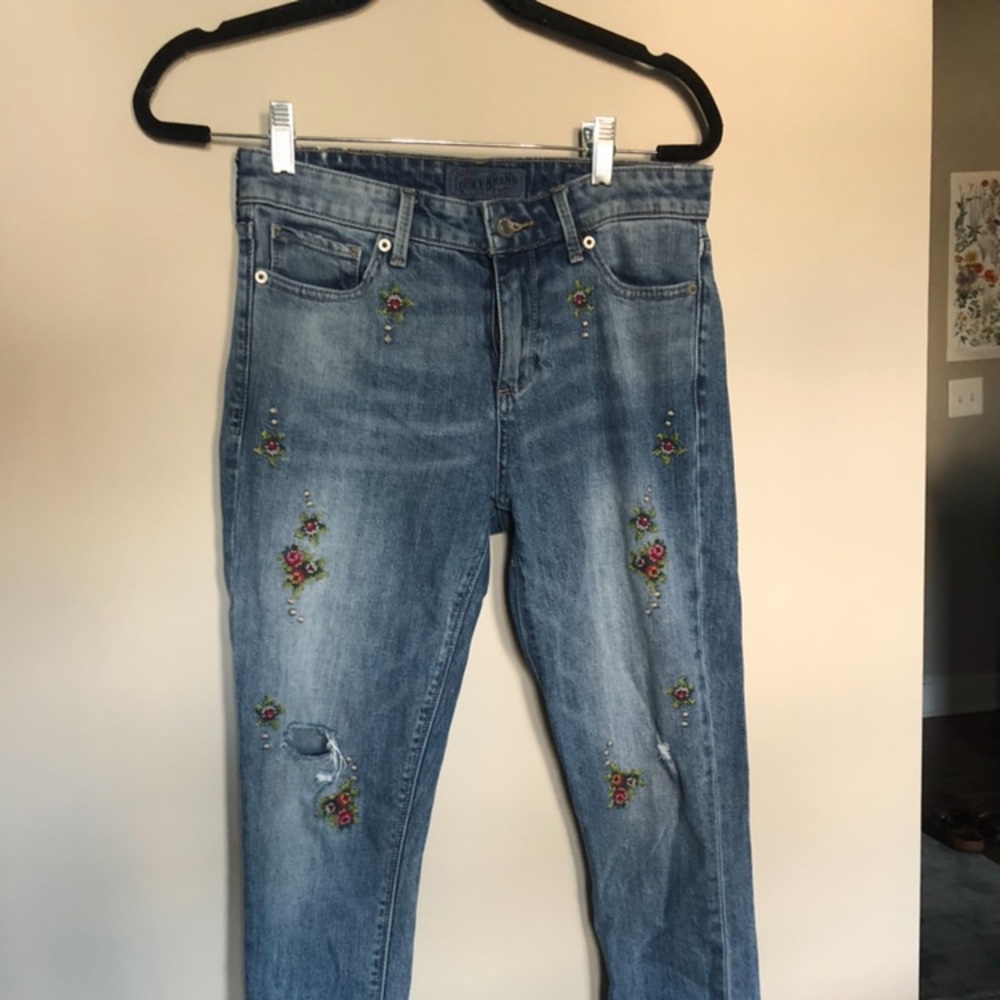 Lucky brand embroidered jeans